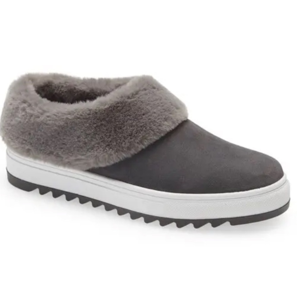 NIB Blondo Suri Waterproof lug sole Slip-on Sneaker size 6